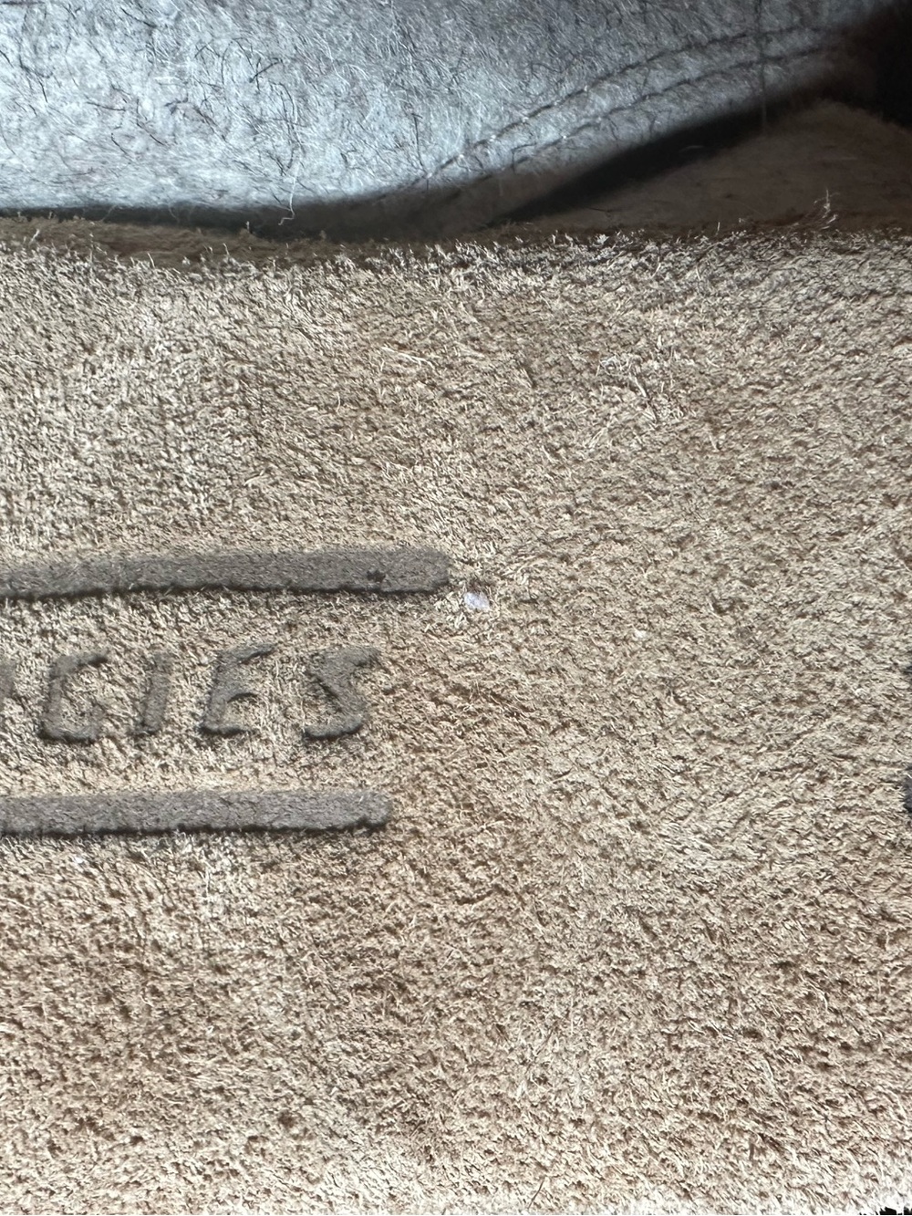 Kyrgies makes world-class wool slippers that are comfortable, stylish, handmade. - Picture 13 of 15